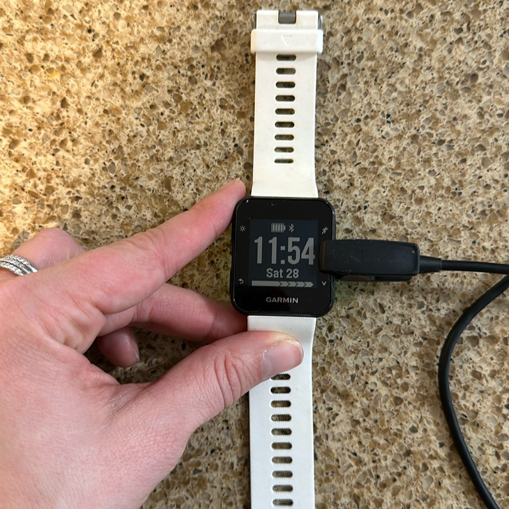 Garmin forerunner 35 and charger